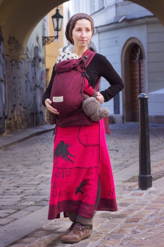 Nosítko Storchenwiege bordeaux